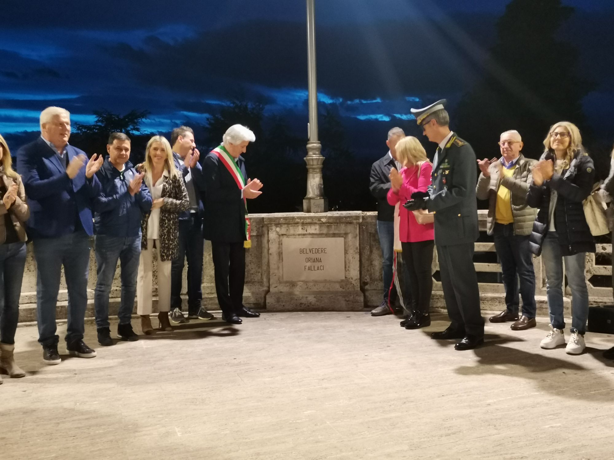 Macerata, intitolata a Oriana Fallaci la terrazza della Rotonda