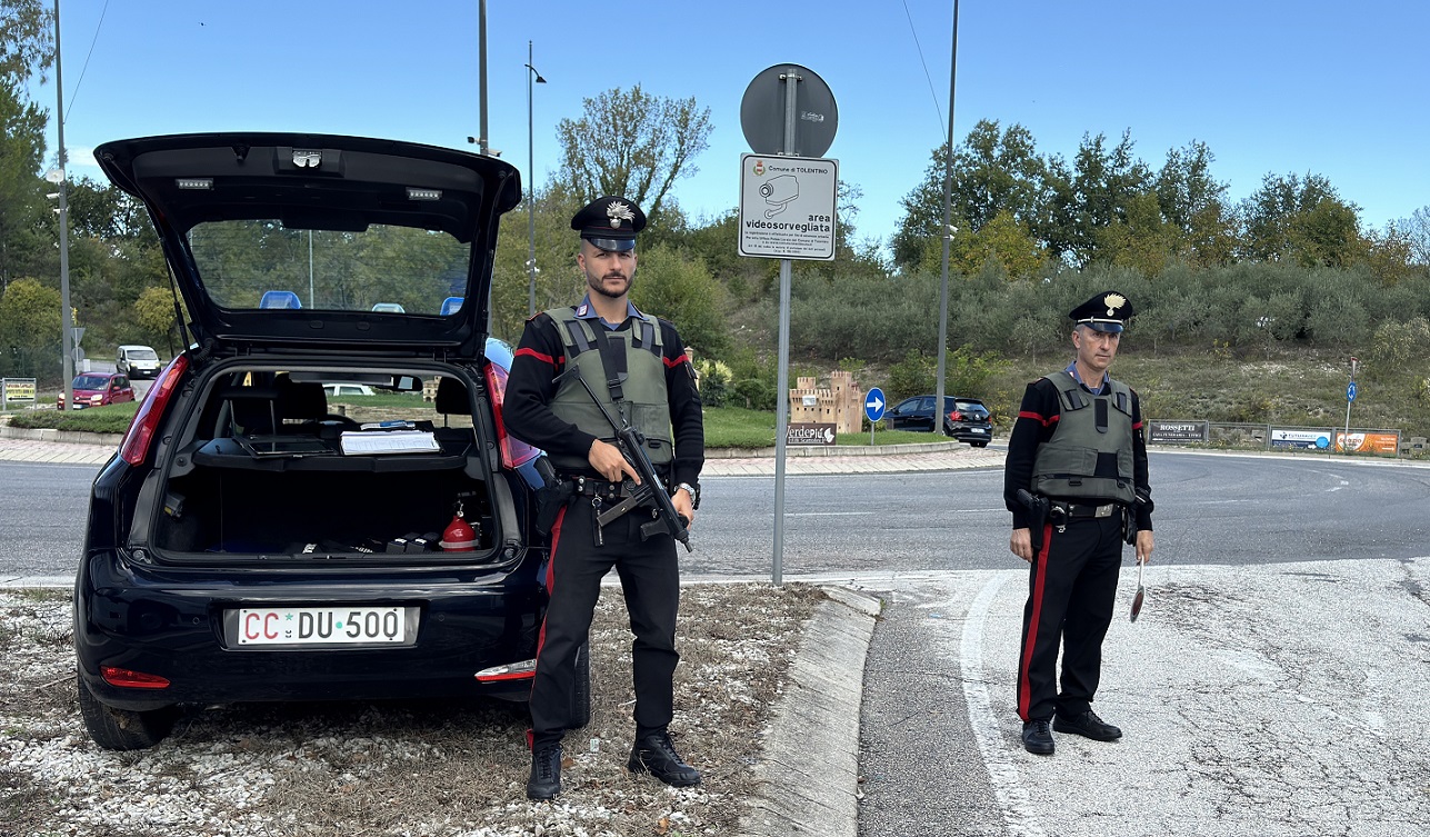 Carabinieri di Tolentino, interventi contro diffusione di stupefacenti