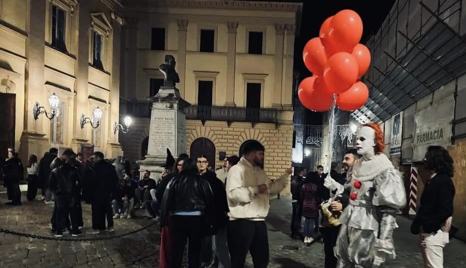 Treia, un successo l'”Enigma – Street Escape Room” di Halloween