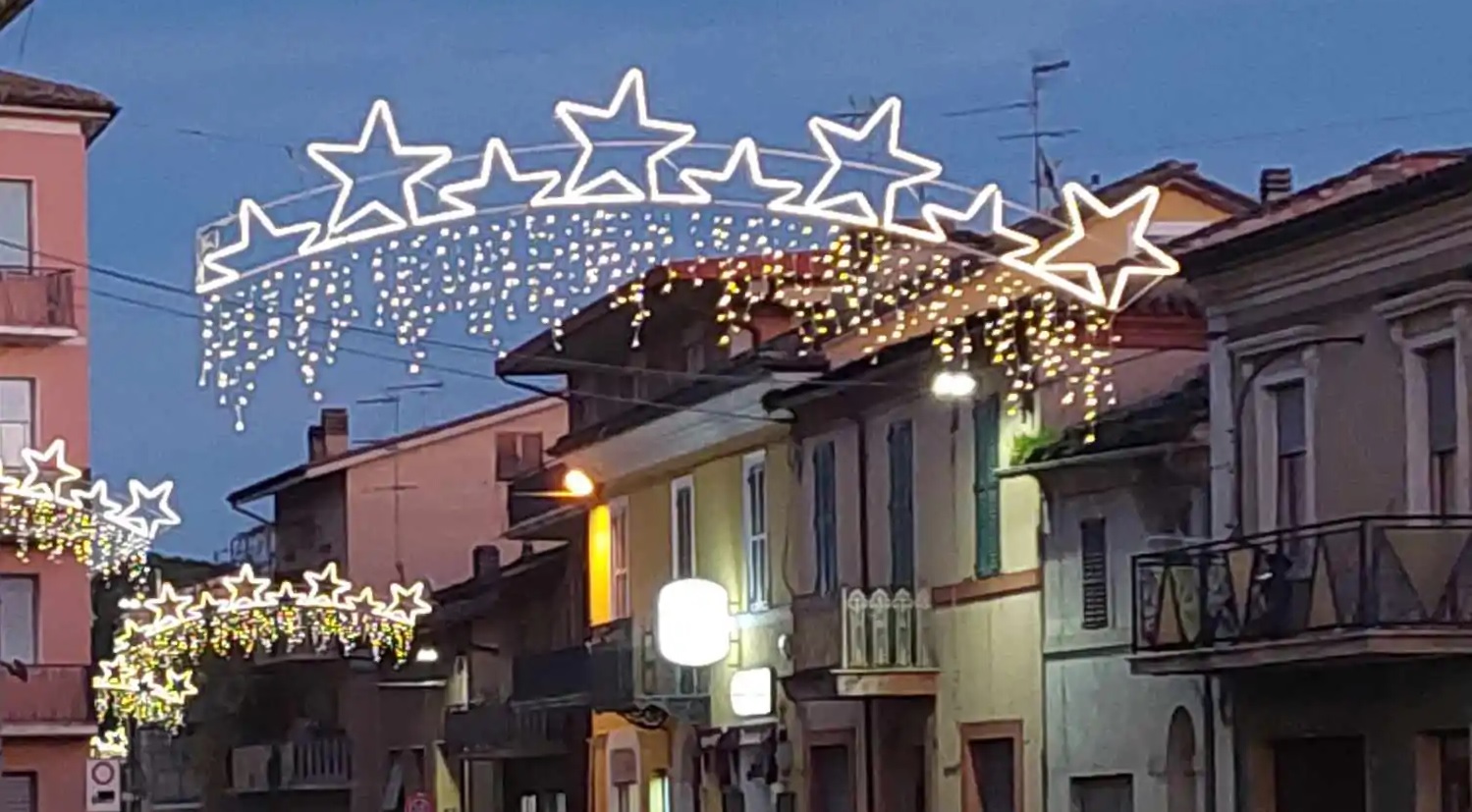 Passo di Treia, si riaccende la tradizione delle luminarie natalizie