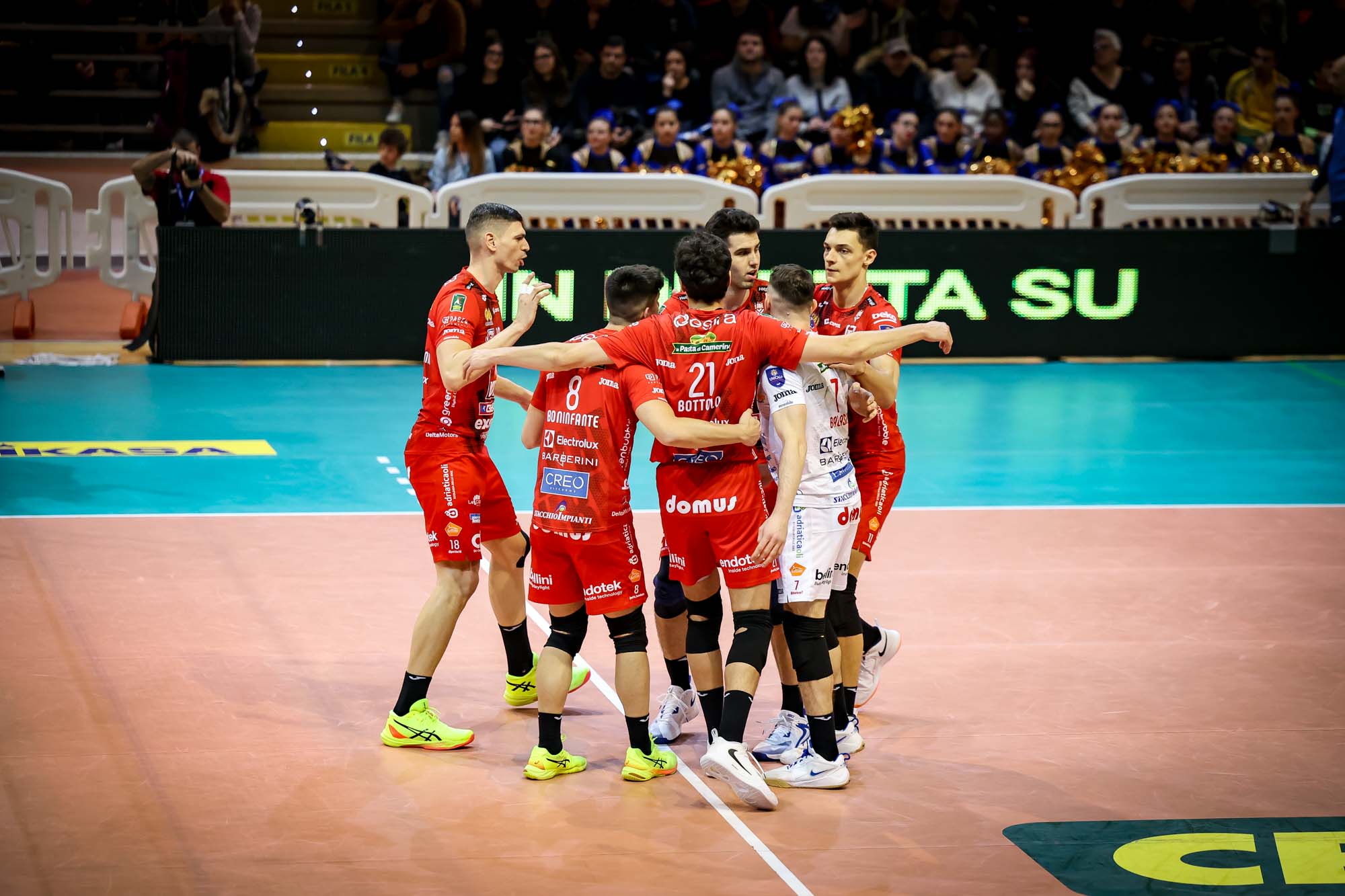 Lube Civitanova vince in tre set a Cisterna di Latina, Nikolov MVP